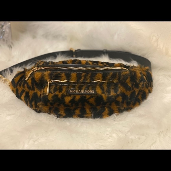 Michael Kors Mott Fur Belt Bag, Acorn Multi NWT - Picture 7 of 11